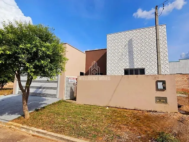 Casa com 150m² 3 quartos e 2 banheiros, à venda, no bairro Jardim Vania em Colíder