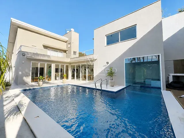 Casa com 690m² 3 quartos e 5 banheiros, à venda, no bairro Vila Oliveira em Mogi das Cruzes