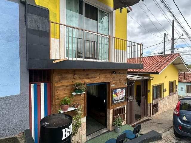 Casa com 142m² 2 quartos e 1 banheiro, à venda, no bairro Centro em Extrema