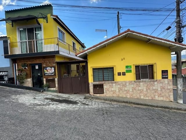 Casa com 142m² 2 quartos e 1 banheiro, à venda, no bairro Centro em Extrema