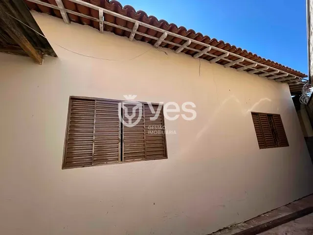 Casa com 190m² 3 quartos e 1 banheiro, à venda, no bairro Conjunto Habitacional Boa Vista em Araxá