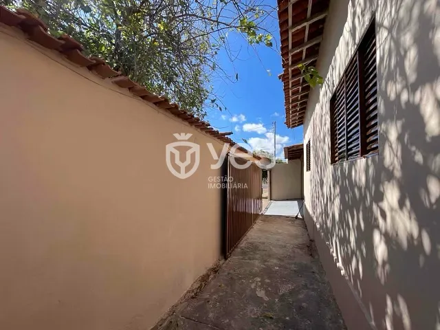 Casa com 190m² 3 quartos e 1 banheiro, à venda, no bairro Conjunto Habitacional Boa Vista em Araxá
