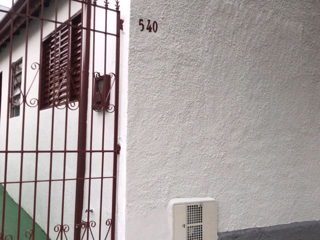Casa com 60m² 1 quarto e 1 banheiro, para alugar, no bairro Jardim da Glória em São João da Boa Vista