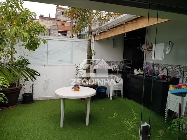 Casa com 150m² 3 quartos e 3 banheiros, à venda, no bairro Vila Ayrosa em Osasco