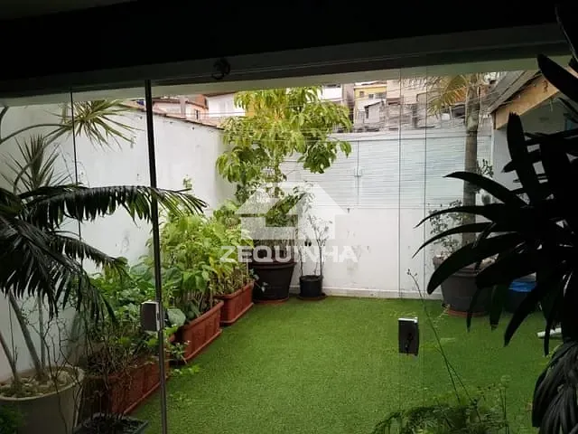 Casa com 150m² 3 quartos e 3 banheiros, à venda, no bairro Vila Ayrosa em Osasco