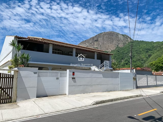Casa com 450m² 6 quartos e 5 banheiros, à venda, no bairro Recanto de Itaipuaçu (Itaipuaçu) em Maricá