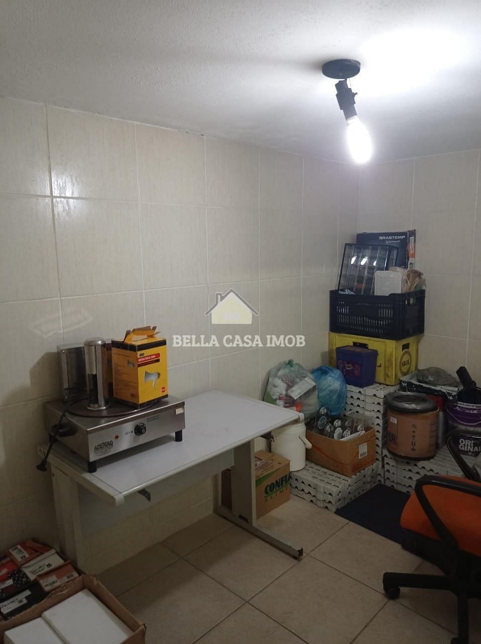 Casa à venda com 2 quartos, 100m² - Foto 2