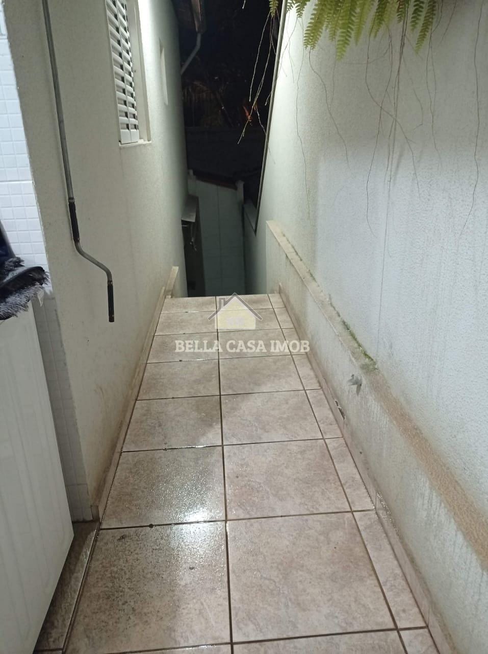 Casa à venda com 2 quartos, 100m² - Foto 5