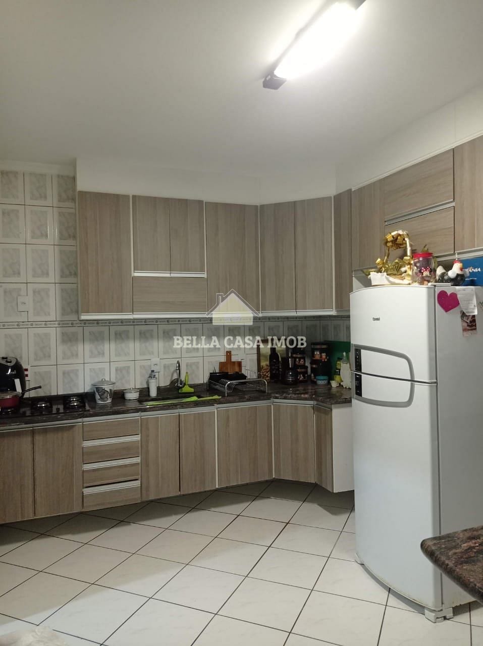 Casa à venda com 2 quartos, 100m² - Foto 23