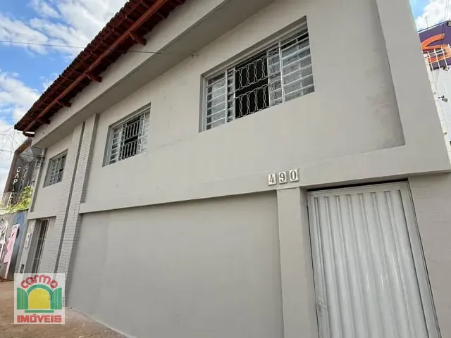 Casa para alugar, no bairro Centro em Anápolis
