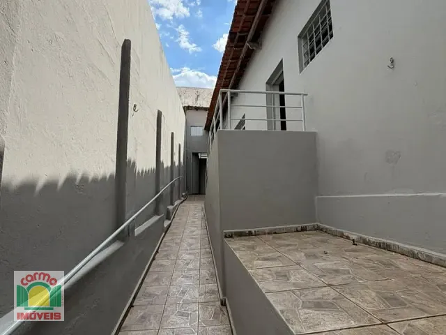 Casa para alugar, no bairro Centro em Anápolis