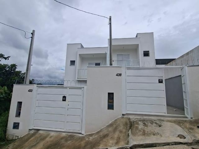 Casa com 242m² 2 quartos e 3 banheiros, à venda, no bairro Vila São Paulo em Mogi das Cruzes