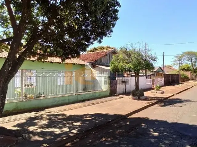 Casa com 600m² 3 quartos e 1 banheiro, à venda, no bairro Vila Oliveira em Rolândia