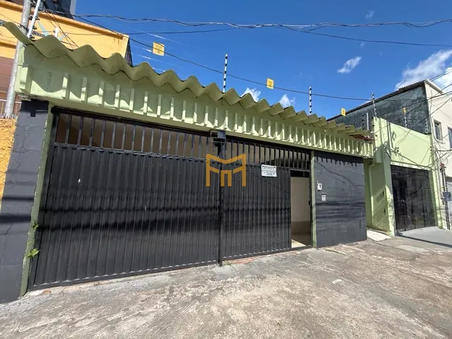 Casa 4 quartos e 5 banheiros, para alugar, no bairro Umarizal em Belém