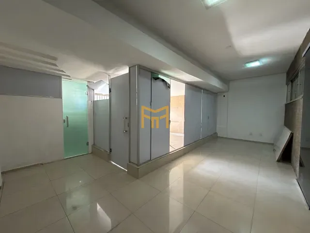 Casa 4 quartos e 5 banheiros, para alugar, no bairro Umarizal em Belém