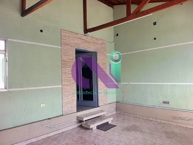 Casa com 200m² 3 quartos e 3 banheiros, à venda, no bairro Jardim Roberto em Osasco