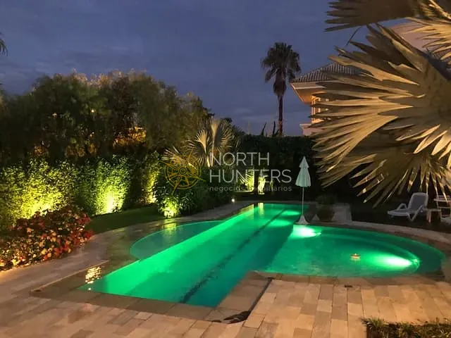 Casa com 900m² 3 quartos e 4 banheiros, à venda, no bairro Jurerê Internacional em Florianópolis