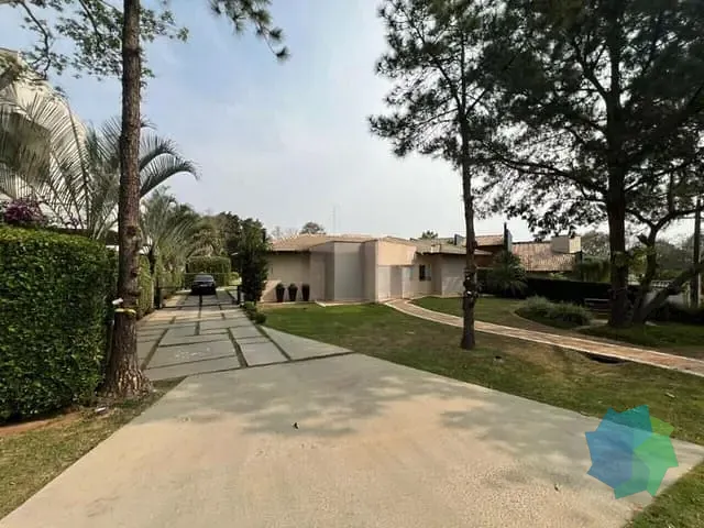 Casa com 1700m² 4 quartos e 4 banheiros, à venda ou para alugar, no bairro Condomínio Monte Belo em Salto