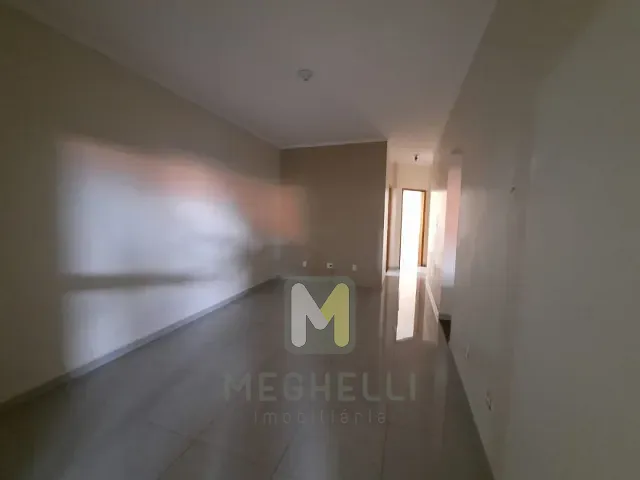 Casa com 200m² 3 quartos e 2 banheiros, à venda, no bairro Parque Das Amoreiras em Serrana
