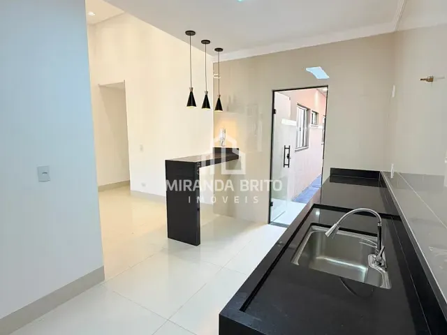Casa 3 quartos e 2 banheiros, à venda, no bairro Parque Itatiaia em Aparecida de Goiânia