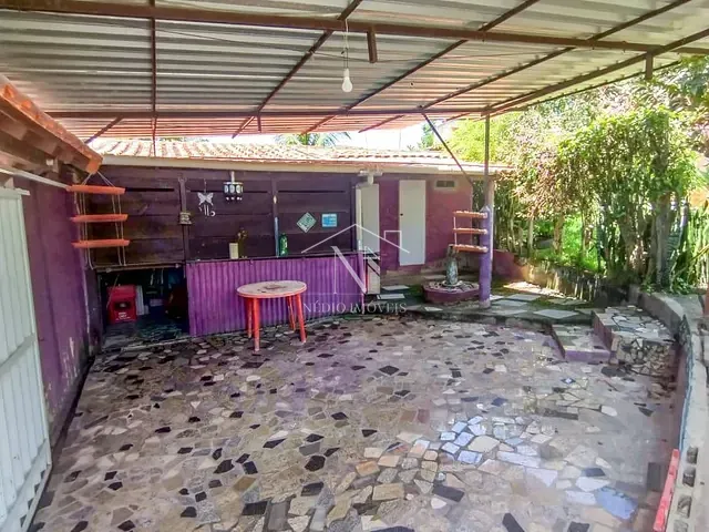Casa com 615m² 4 quartos e 3 banheiros, à venda, no bairro Araçatiba em Maricá