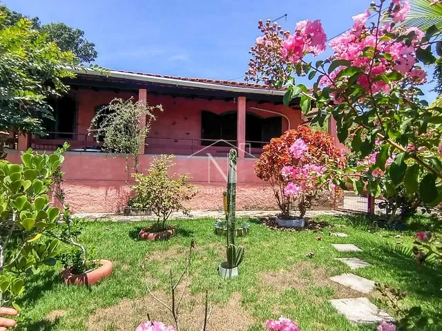 Casa com 615m² 4 quartos e 3 banheiros, à venda, no bairro Araçatiba em Maricá