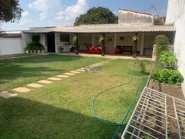 Casa com 750m² 4 quartos e 4 banheiros, à venda, no bairro Vila Maria em São José dos Campos