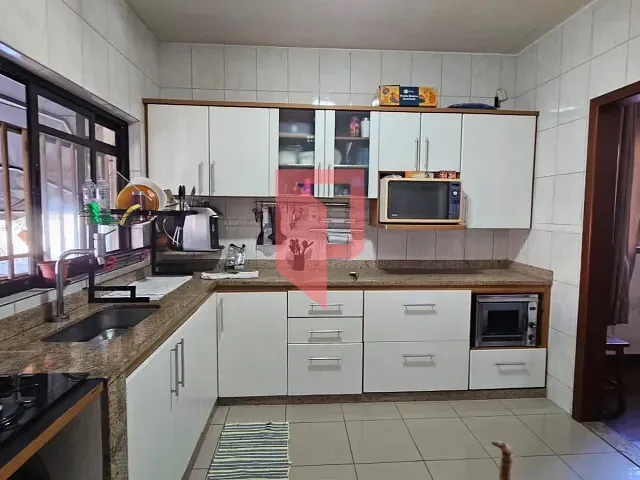 Casa 2 quartos e 3 banheiros, à venda, no bairro Caiçaras em Belo Horizonte
