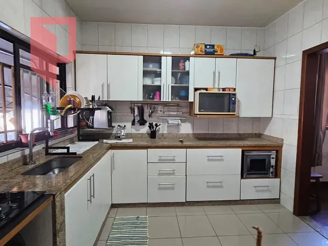 Casa 2 quartos e 3 banheiros, à venda, no bairro Caiçaras em Belo Horizonte