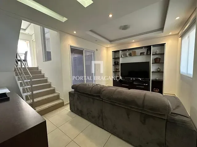 Casa com 200m² 3 quartos e 3 banheiros, à venda, no bairro Jardim Primavera em Bragança Paulista