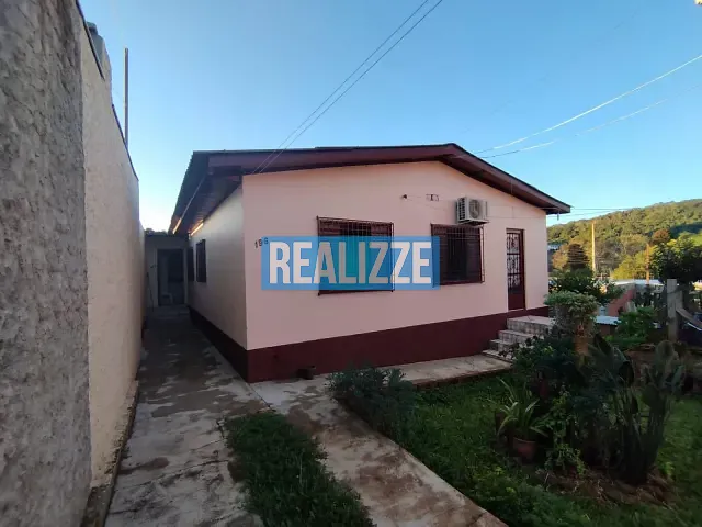 Casa com 360m² 3 quartos e 2 banheiros, à venda, no bairro Rigo em Marau