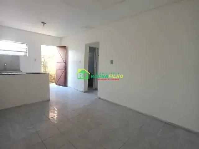 Casa com 104m², à venda, no bairro Satélite em Teresina
