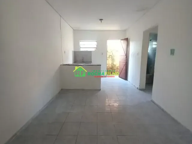 Casa com 104m², à venda, no bairro Satélite em Teresina