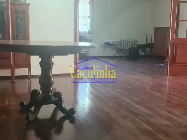 Casa com 1970m² 5 quartos e 2 banheiros, para alugar, no bairro Dorandia em Barra do Piraí