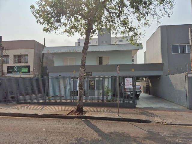 Casa com 525m², à venda, no bairro Centro em Londrina