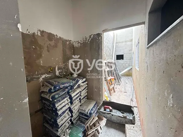 Casa com 120m² 2 quartos e 2 banheiros, à venda, no bairro Loteamento Dona Adélia em Araxá