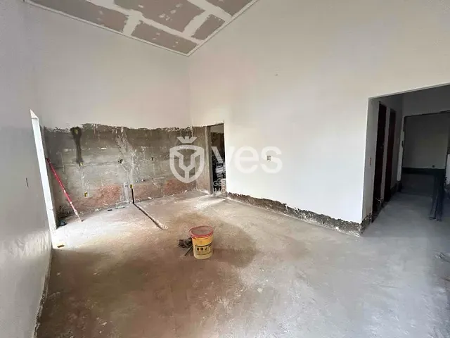 Casa com 120m² 2 quartos e 2 banheiros, à venda, no bairro Loteamento Dona Adélia em Araxá