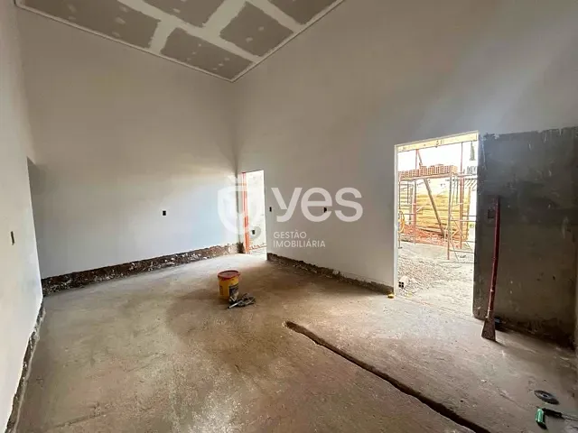 Casa com 120m² 2 quartos e 2 banheiros, à venda, no bairro Loteamento Dona Adélia em Araxá
