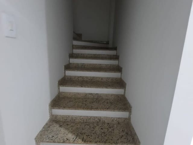Casa com 130m² 3 quartos e 2 banheiros, à venda, no bairro Granja dos Cavaleiros em Macaé
