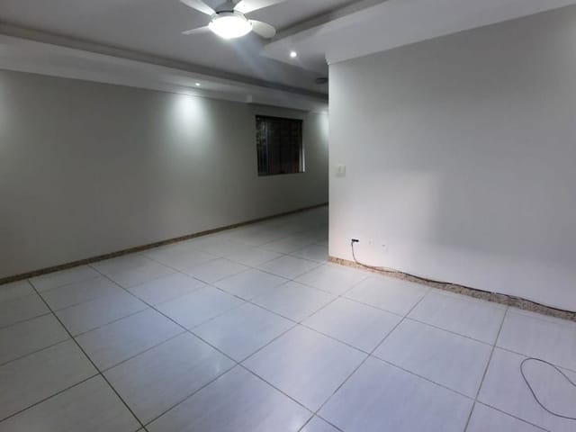 Casa com 130m² 3 quartos e 2 banheiros, à venda, no bairro Granja dos Cavaleiros em Macaé