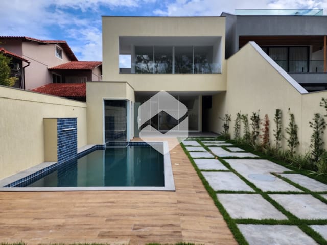 Casa com 310m² 4 quartos e 5 banheiros, à venda, no bairro Barra da Tijuca em Rio de Janeiro