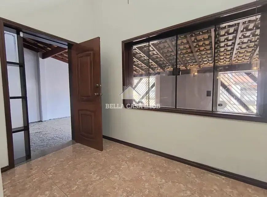 Casa à venda com 3 quartos, 130m² - Foto 8