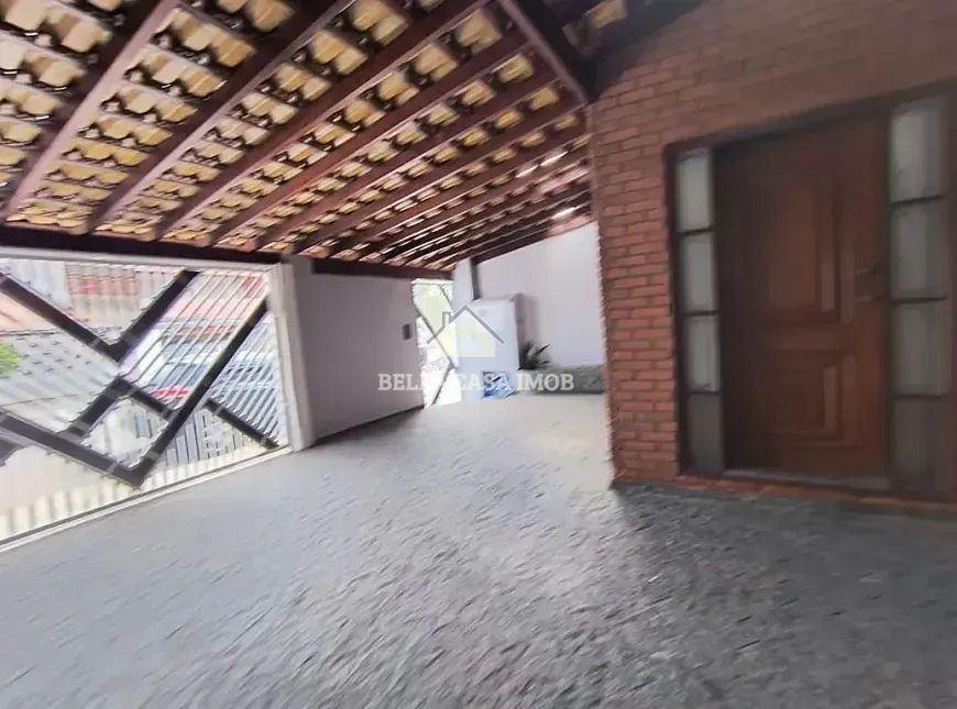 Casa à venda com 3 quartos, 130m² - Foto 1