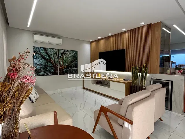 Casa 3 quartos e 5 banheiros, à venda, no bairro Parque Amazônia em Goiânia