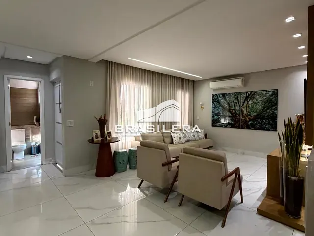 Casa 3 quartos e 5 banheiros, à venda, no bairro Parque Amazônia em Goiânia