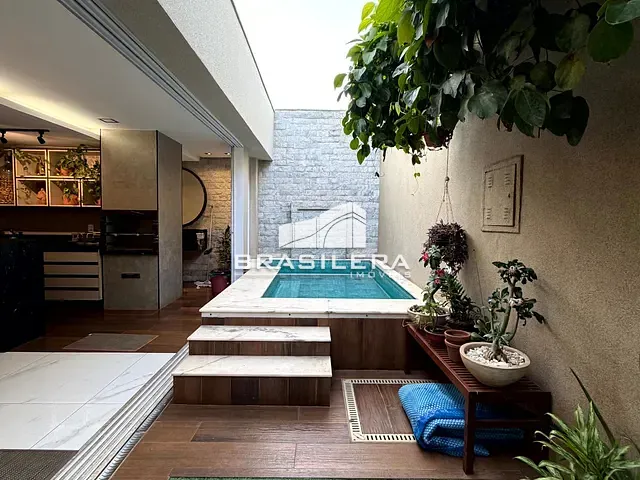 Casa 3 quartos e 5 banheiros, à venda, no bairro Parque Amazônia em Goiânia