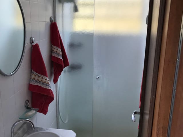 Casa com 400m² 3 quartos e 1 banheiro, à venda, no bairro Jardim Carvalho em Ponta Grossa