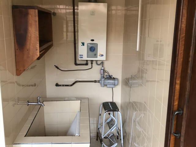 Casa com 400m² 3 quartos e 1 banheiro, à venda, no bairro Jardim Carvalho em Ponta Grossa