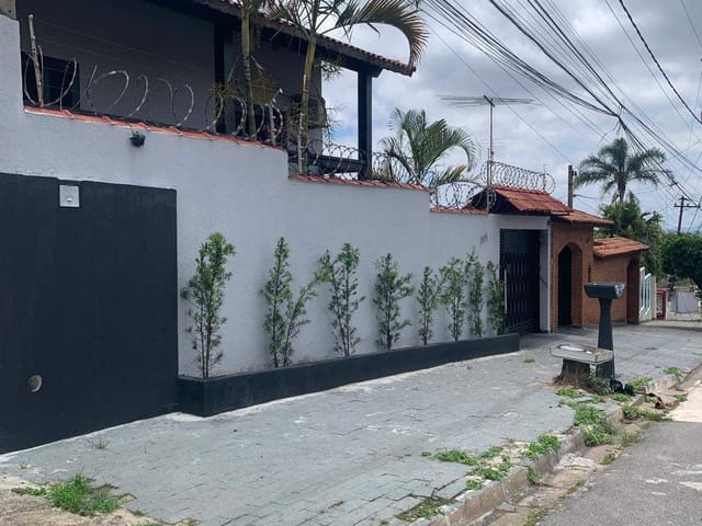 Casa com 360m² 5 quartos e 4 banheiros, à venda, no bairro Vila Costa em Suzano