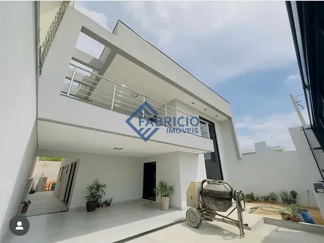 Casa com 300m² 3 quartos e 2 banheiros, à venda, no bairro Marambaia em Vinhedo
